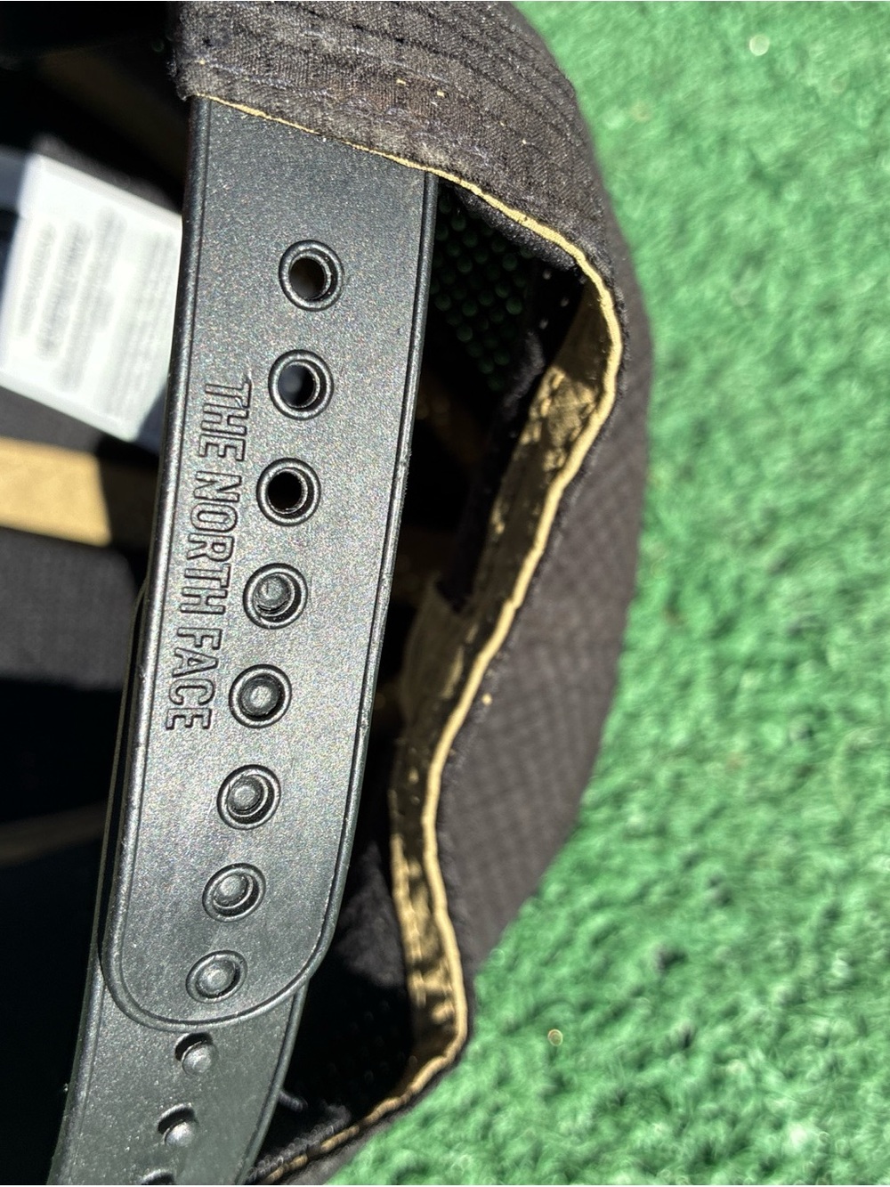 The North Face Men's Tan and Black Trucker Snap back Cap OS - Picture 5 of 7